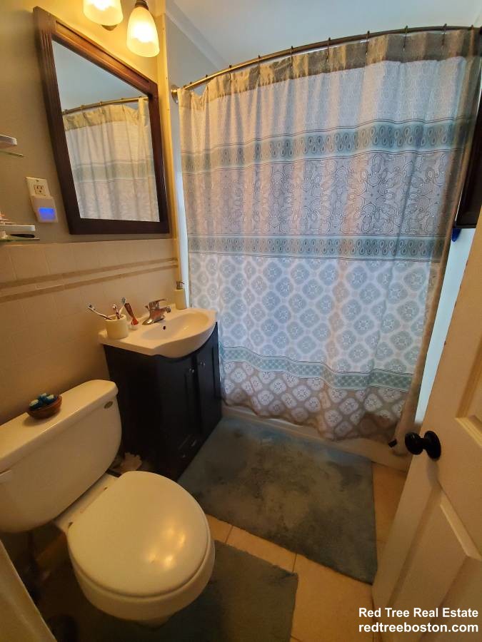 3 bed, 1 bath apartment for rent at 28 Welsh St Unit 1, Malden — photo 6 of 12