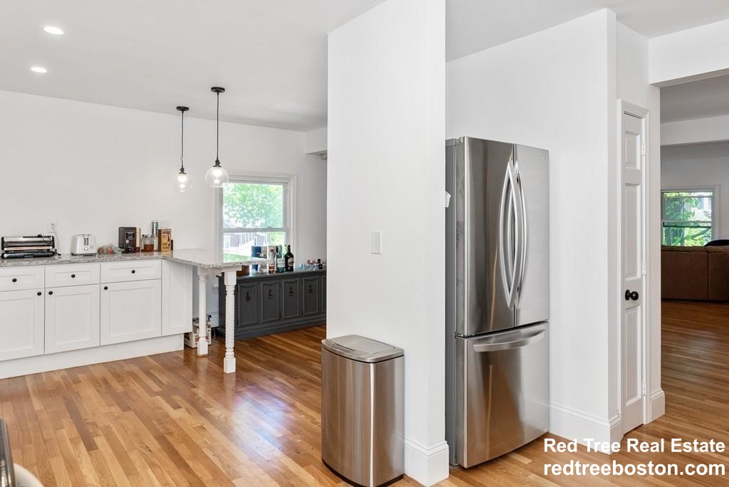 21 Kinross Rd, Brighton