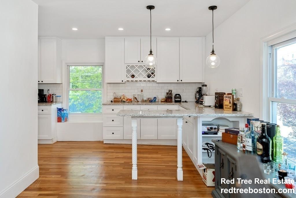 21 Kinross Rd, Brighton