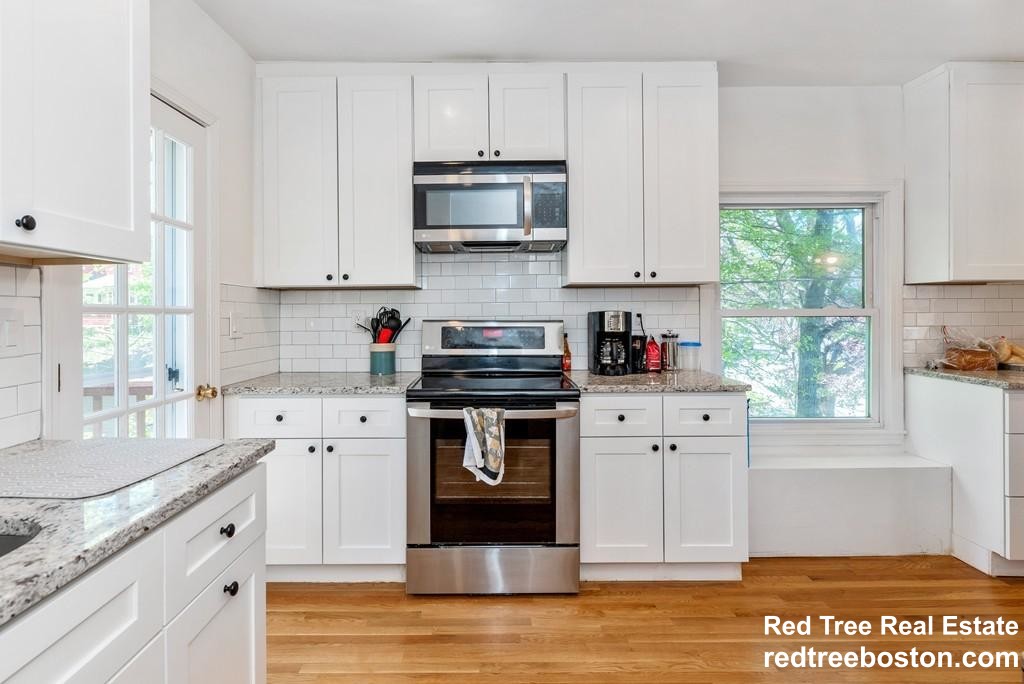 21 Kinross Rd, Brighton