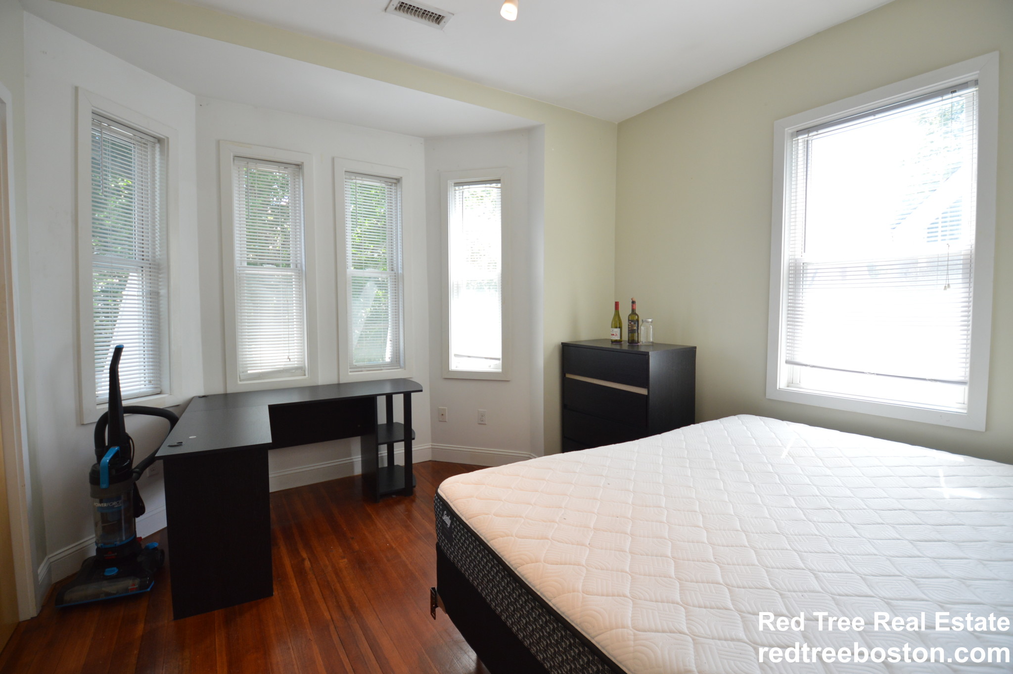 24 Ashford St, Allston