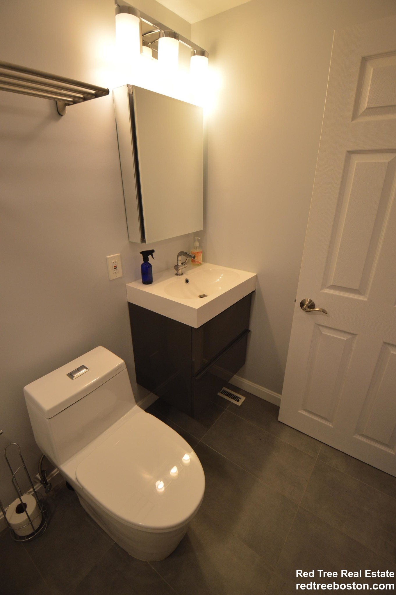 170 Lake Shore Rd, Brighton