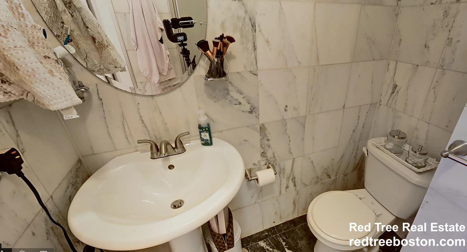 254 Newbury St, Back Bay