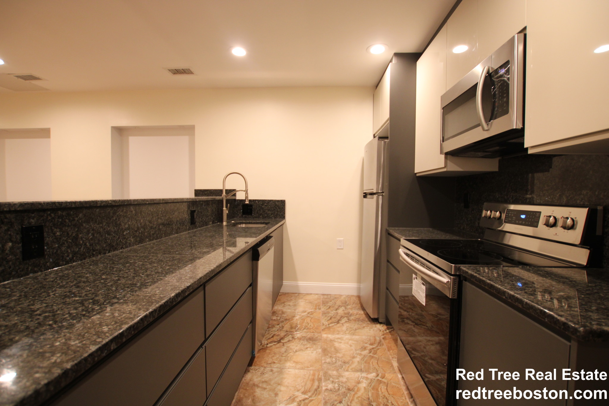 25 Saint Marys Ct, Brookline