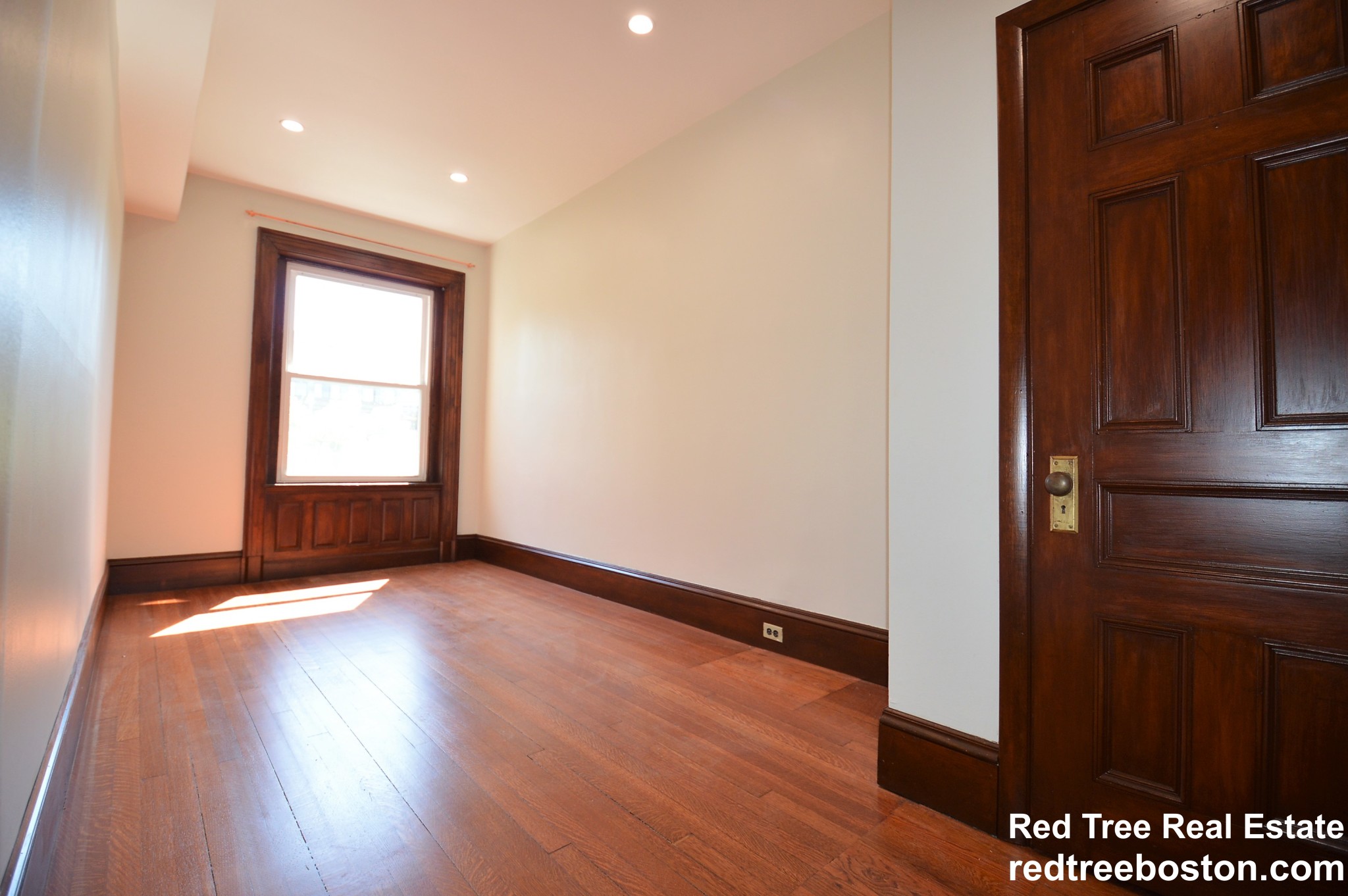 1736 Beacon St, Brookline