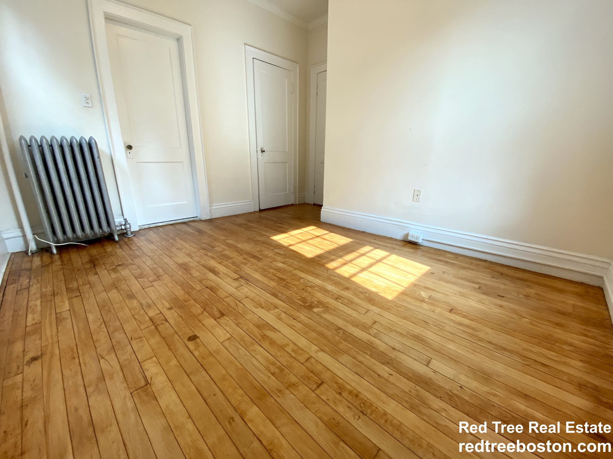 4 bed, 2 bath apartment for rent at 63 Green St Unit 2, Coolidge Corner — photo 12 of 14