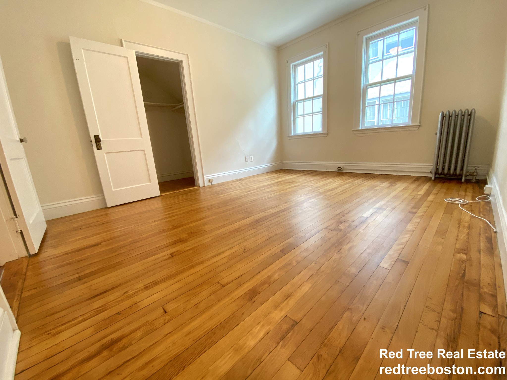 4 bed, 2 bath apartment for rent at 63 Green St Unit 2, Coolidge Corner — photo 10 of 14