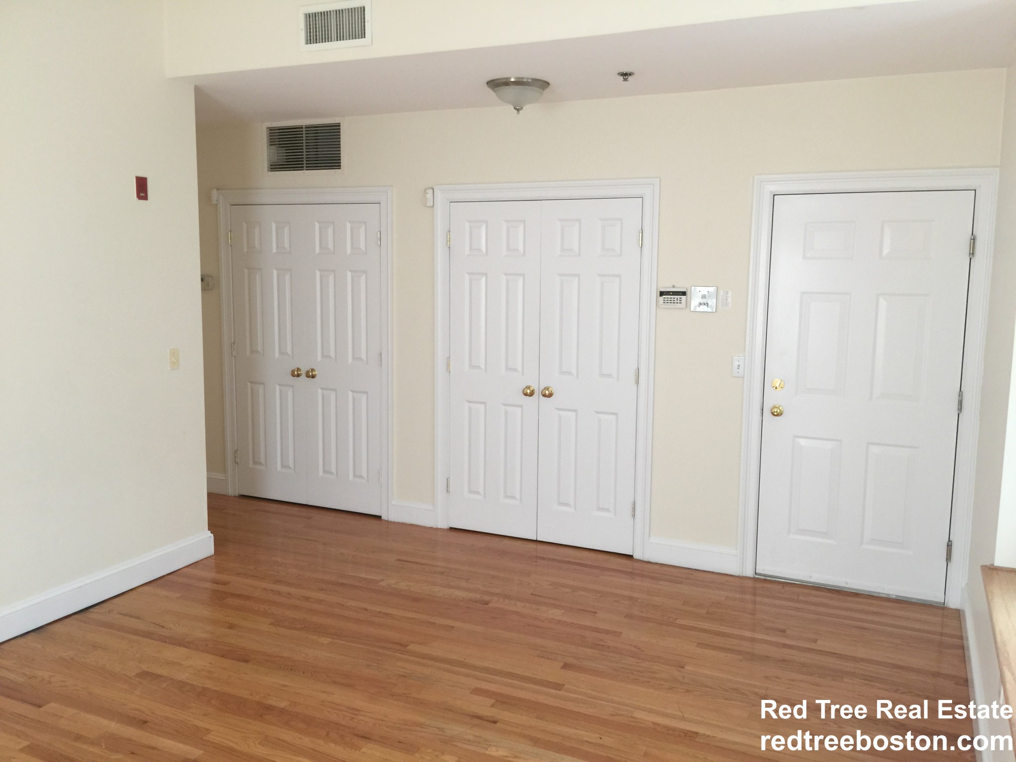 9 Gardner Tr, Allston