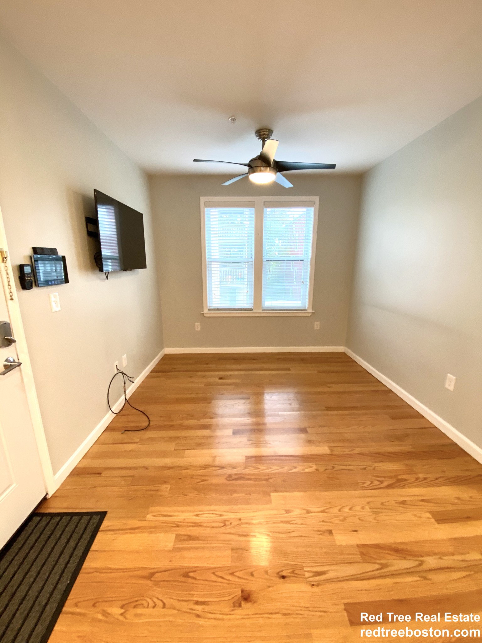 3 bed, 1 bath apartment for rent at 662 Saratoga St Unit 2, East Boston — photo 7 of 7