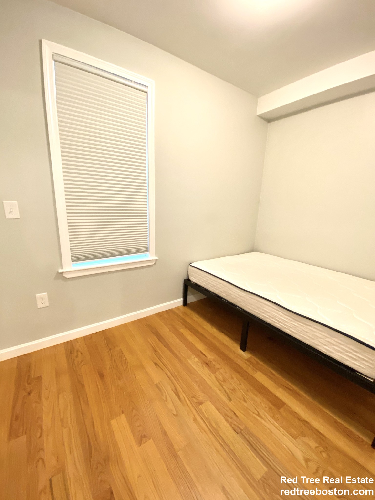 3 bed, 1 bath apartment for rent at 662 Saratoga St Unit 2, East Boston — photo 5 of 7