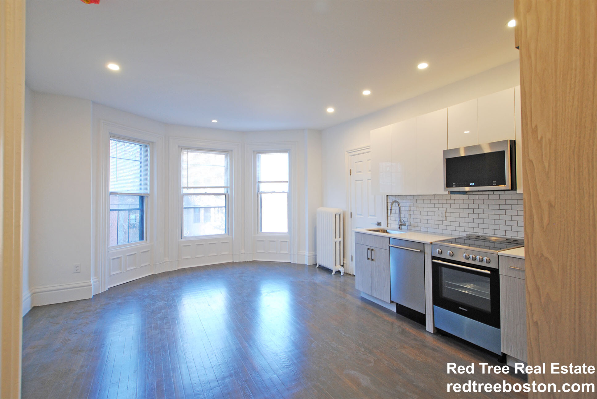 225 Newbury St, Back Bay