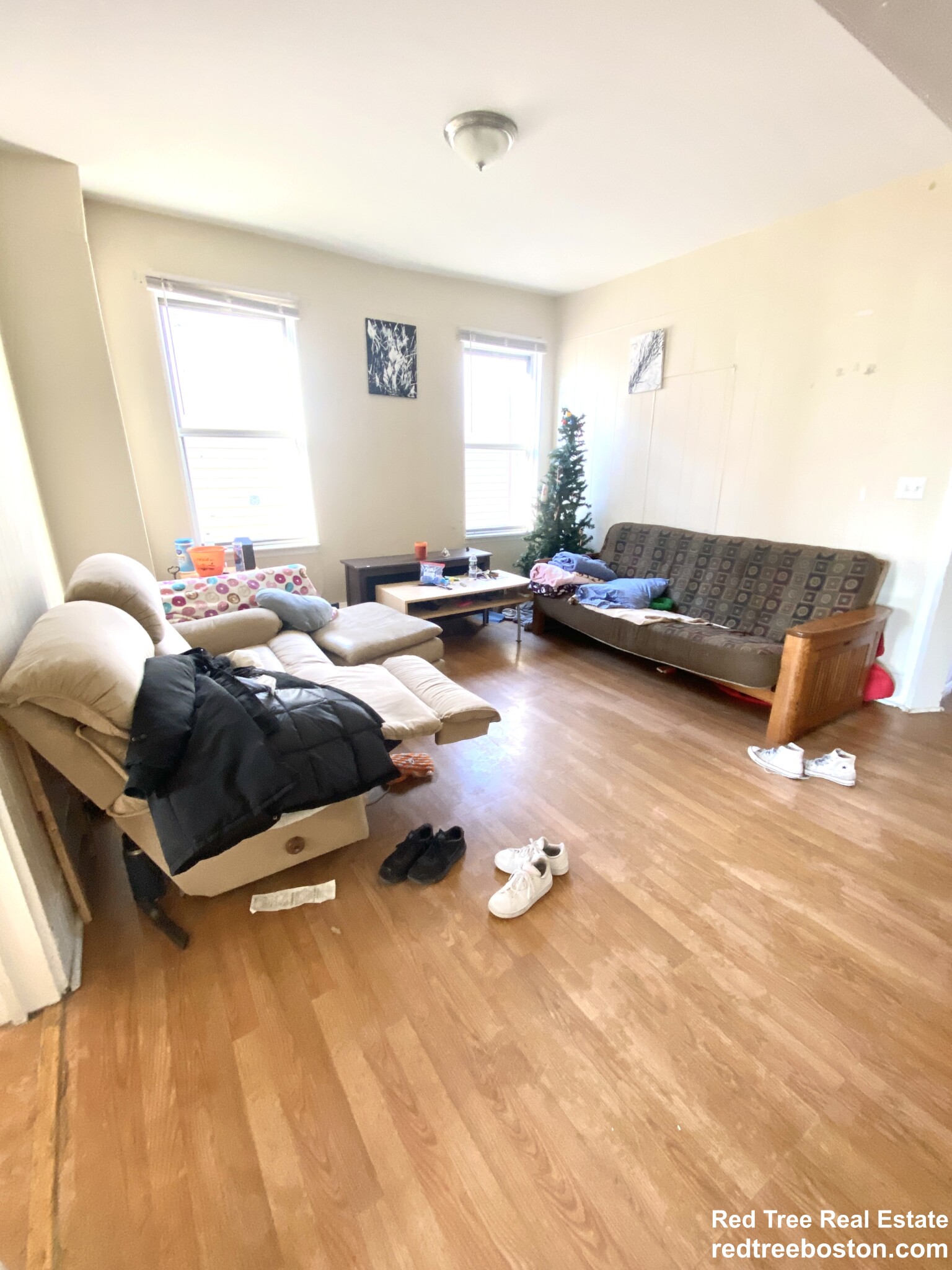 4 bed, 1 bath apartment for rent at 284 Sumner St Unit 3, East Boston — photo 3 of 7