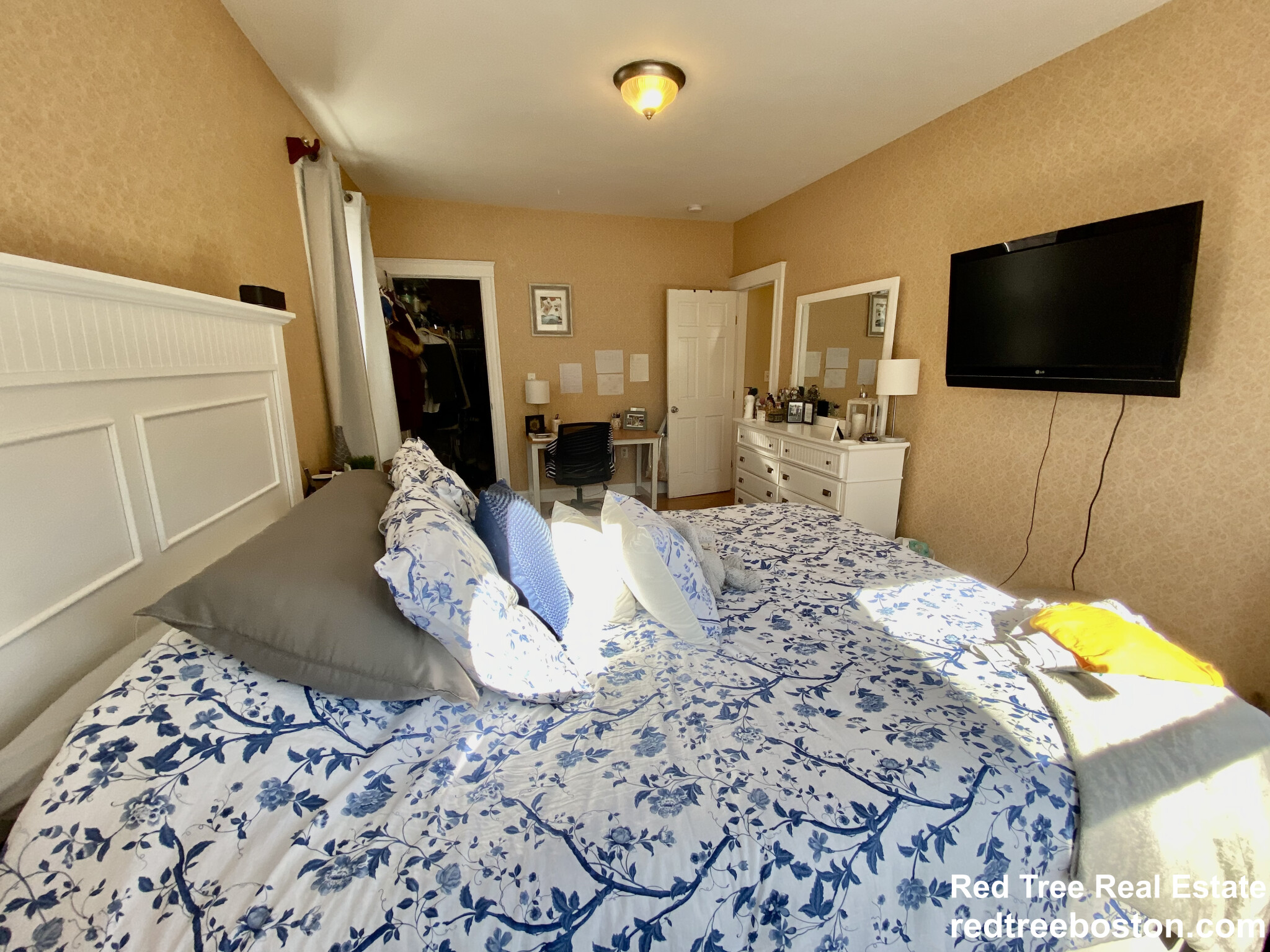 37 Hillside St, Mission Hill