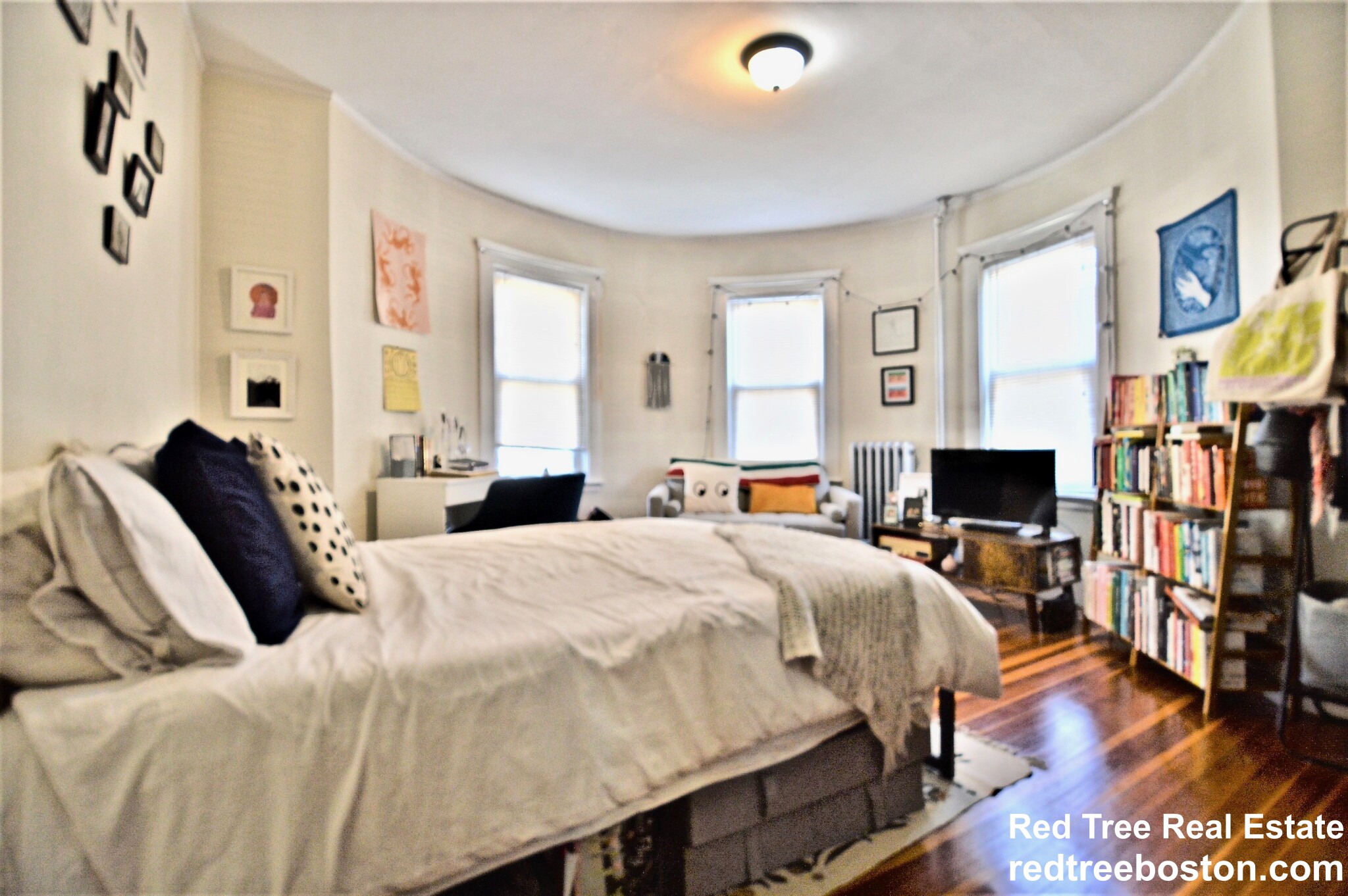 16 Nonantum St, Oak Square