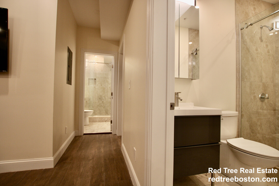 1616 Beacon St, Corey Hill