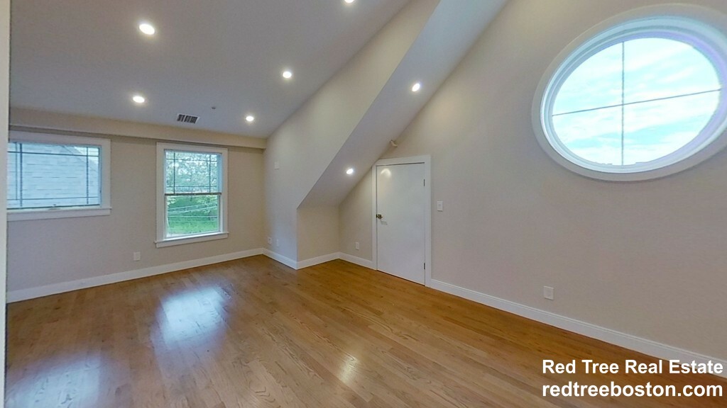 9 Mansfield St, Allston