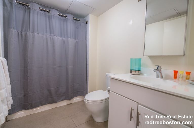 8 Winter St, Midtown