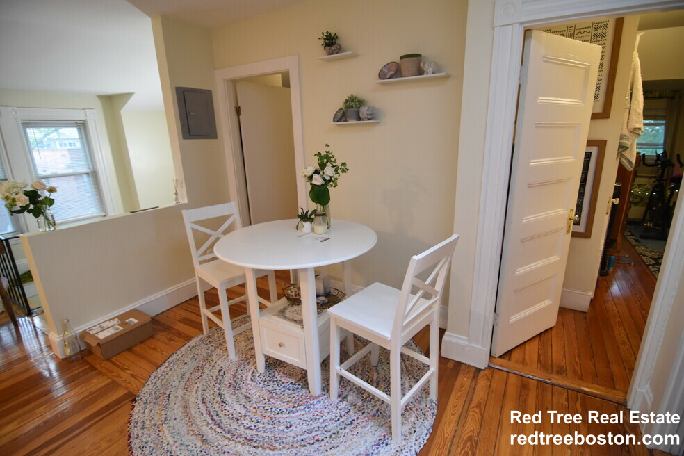 37 Beals St, Coolidge Corner