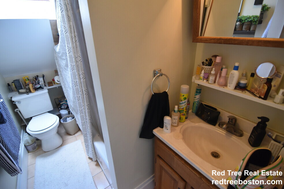 37 Beals St, Coolidge Corner