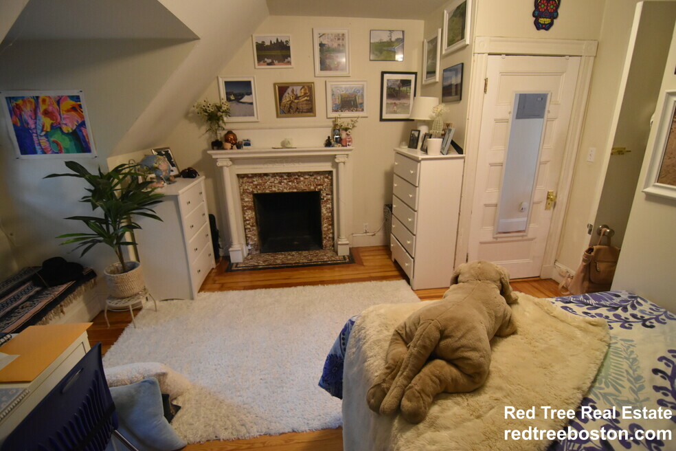 37 Beals St, Coolidge Corner