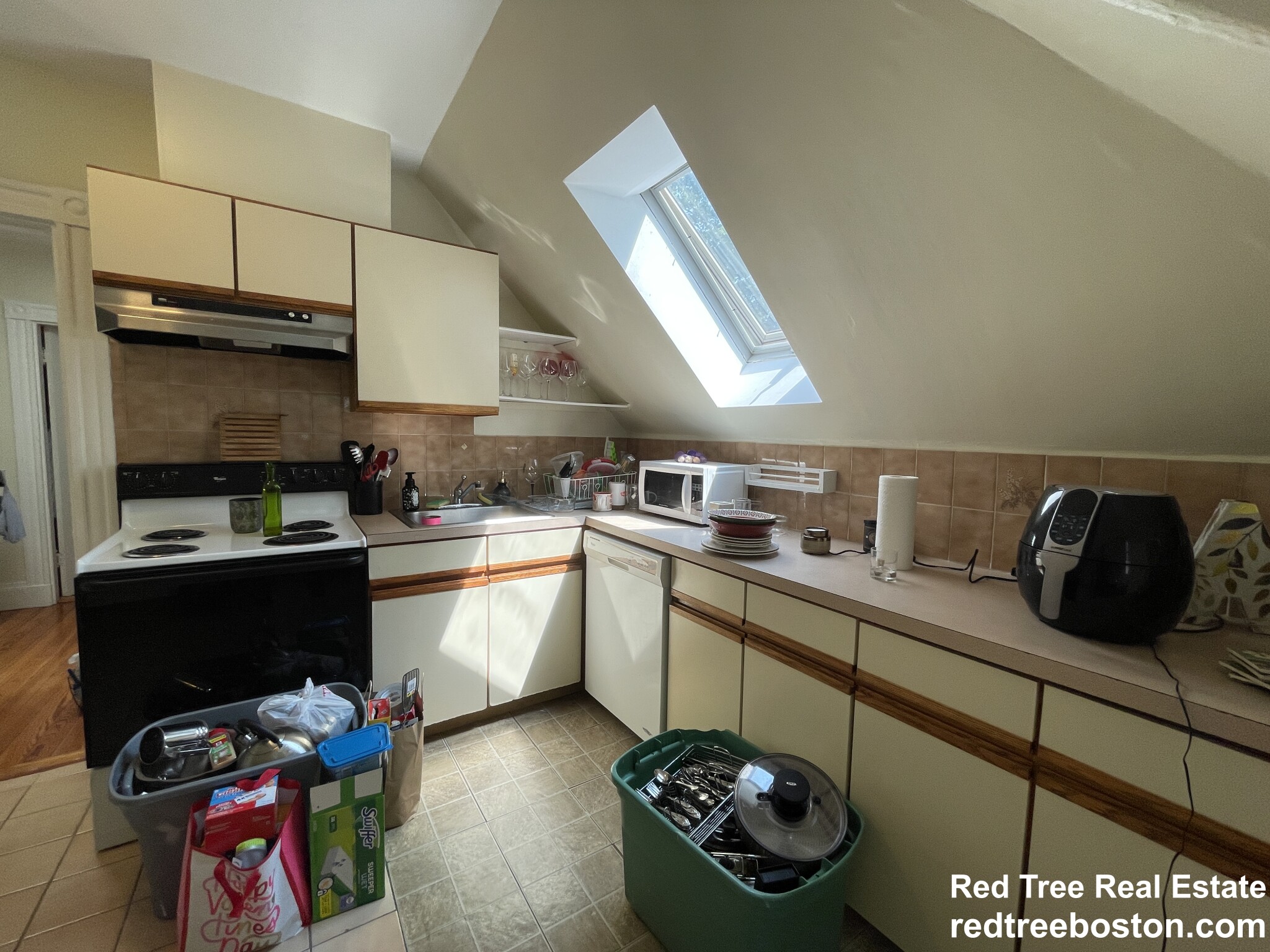 37 Beals St, Coolidge Corner