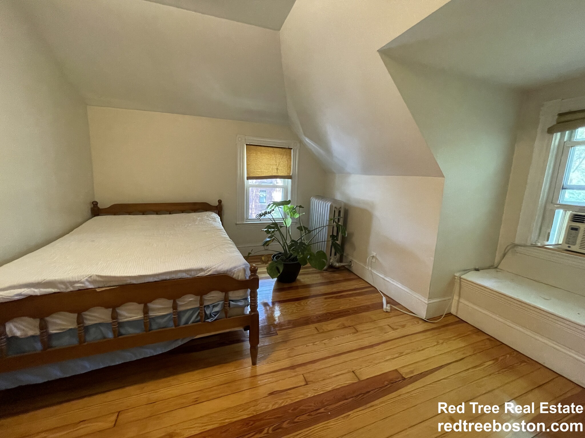 37 Beals St, Coolidge Corner