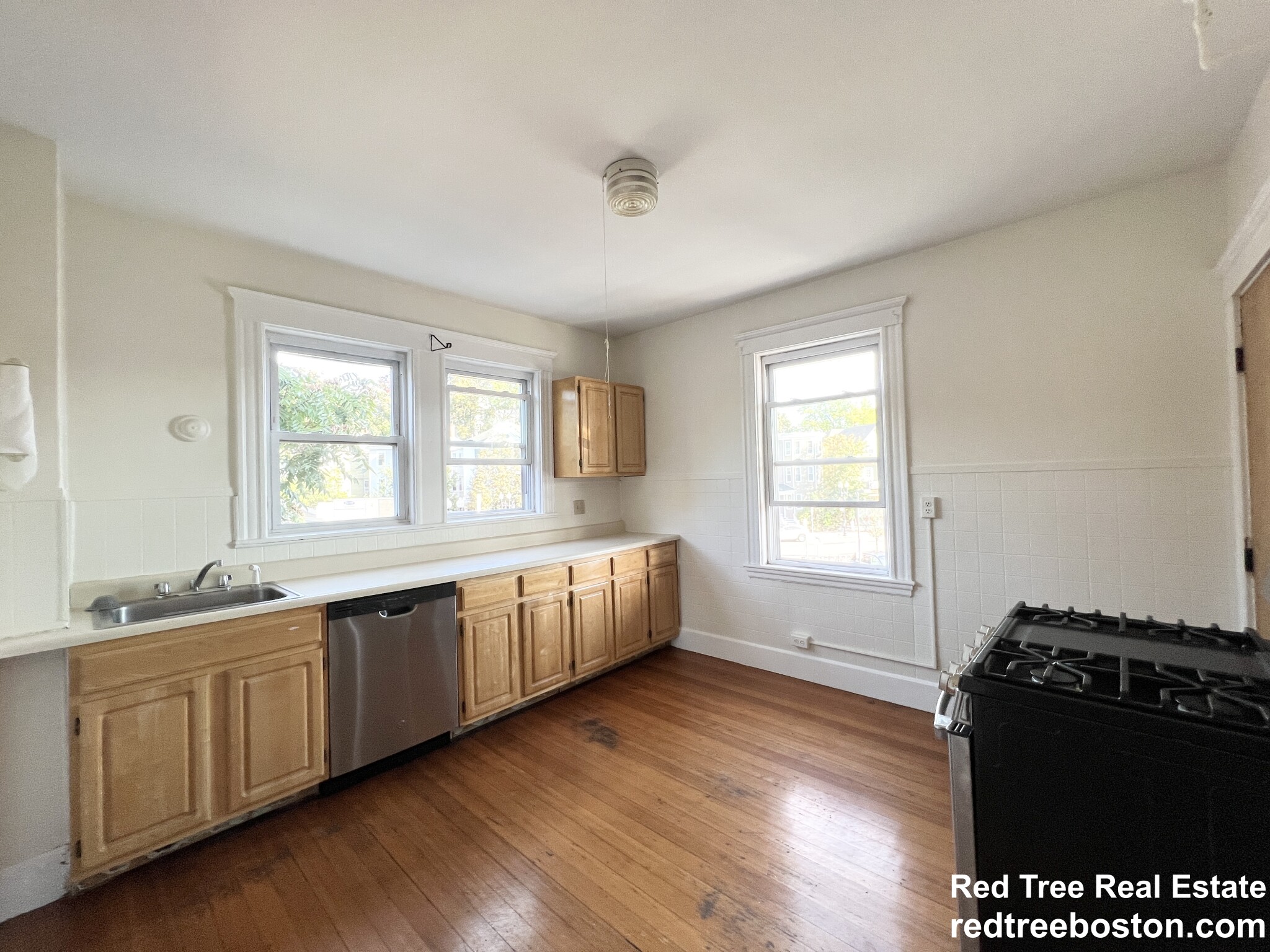 10 Perkins St, Jamaica Plain