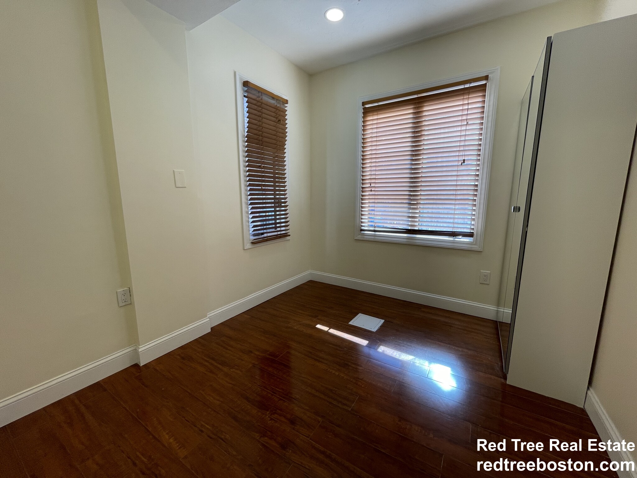 1203 Beacon St, Brookline