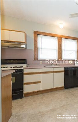 59 Quincy St, Medford