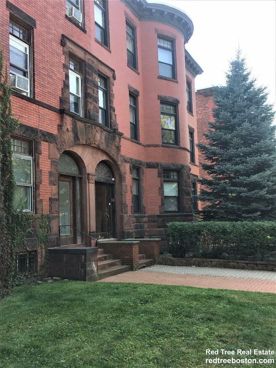 1801 Beacon St, Brookline