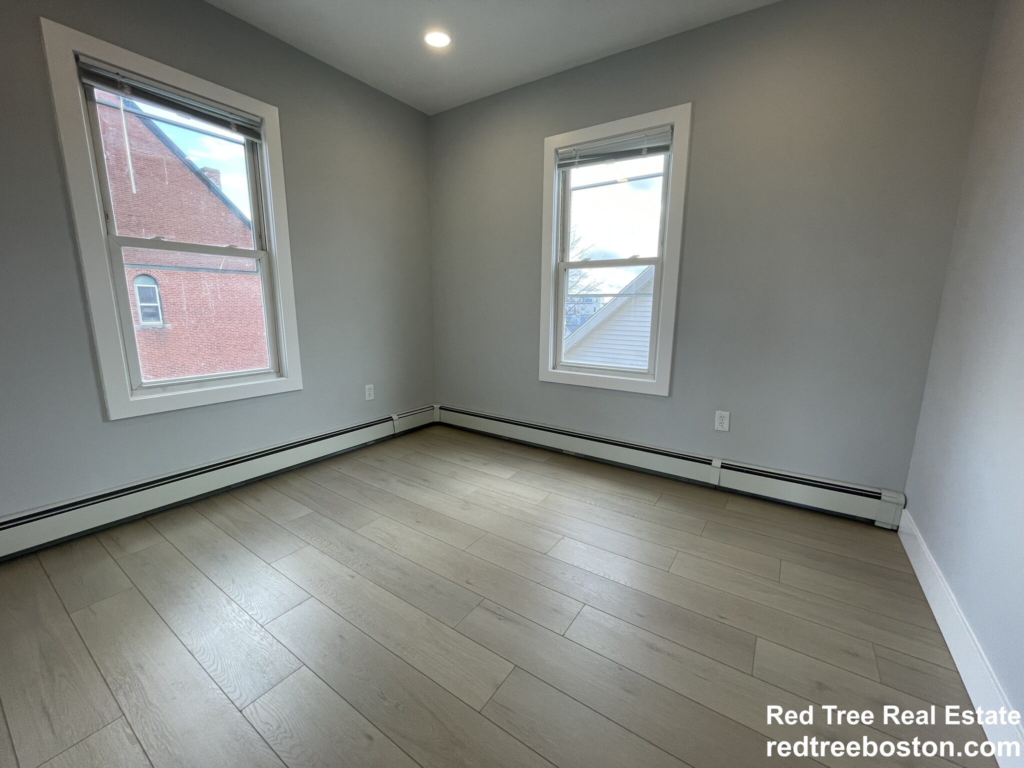 11 Pearl Ter, East Somerville