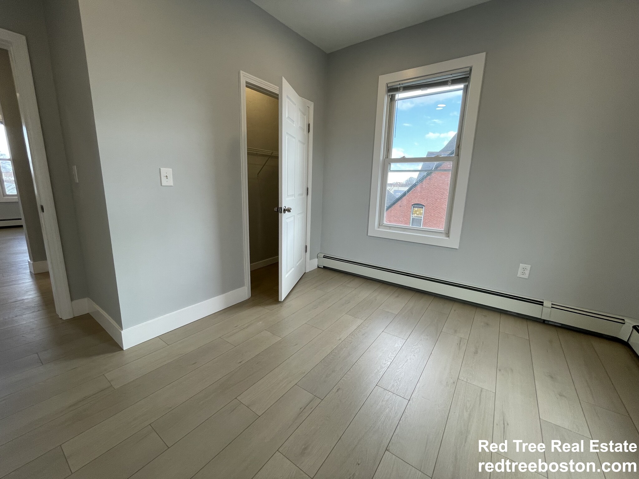 11 Pearl Ter, East Somerville