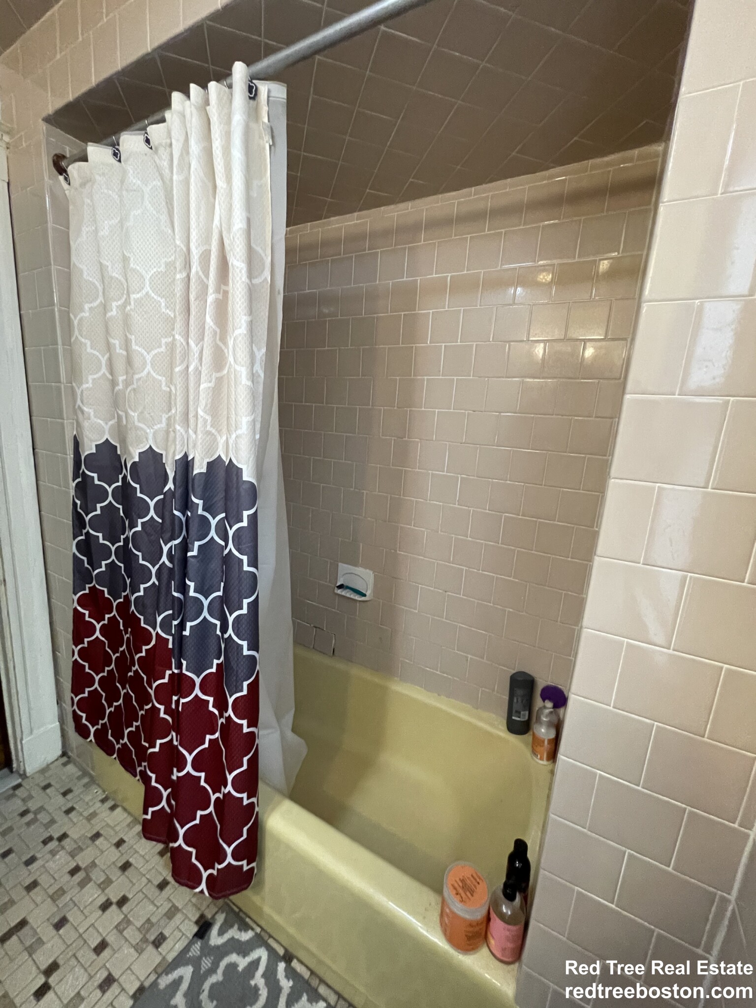 51 Bay State Ave, Powder House Square