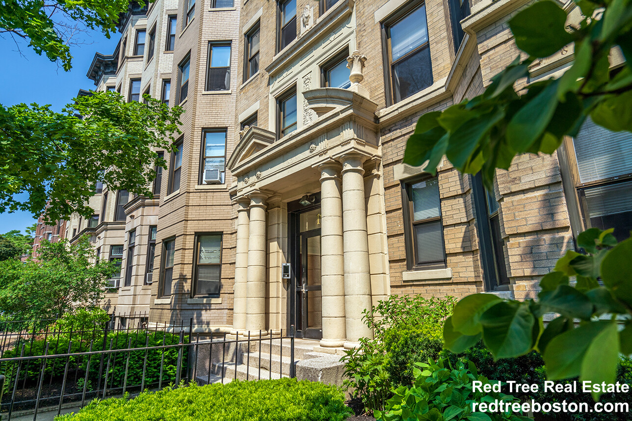 11 Peterborough St, Fenway