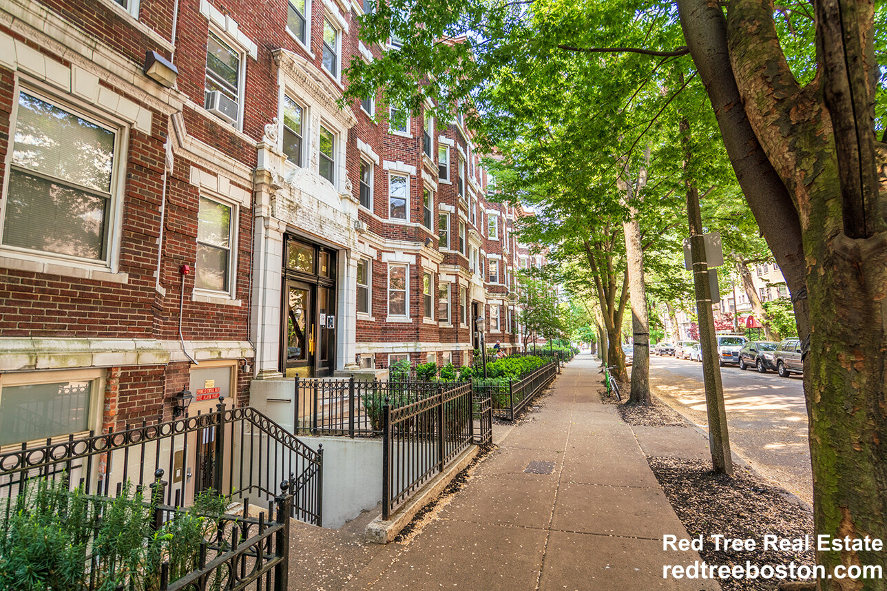 28 Queensberry St, Fenway