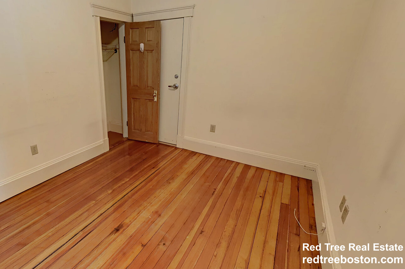 51 Queensberry St, Fenway