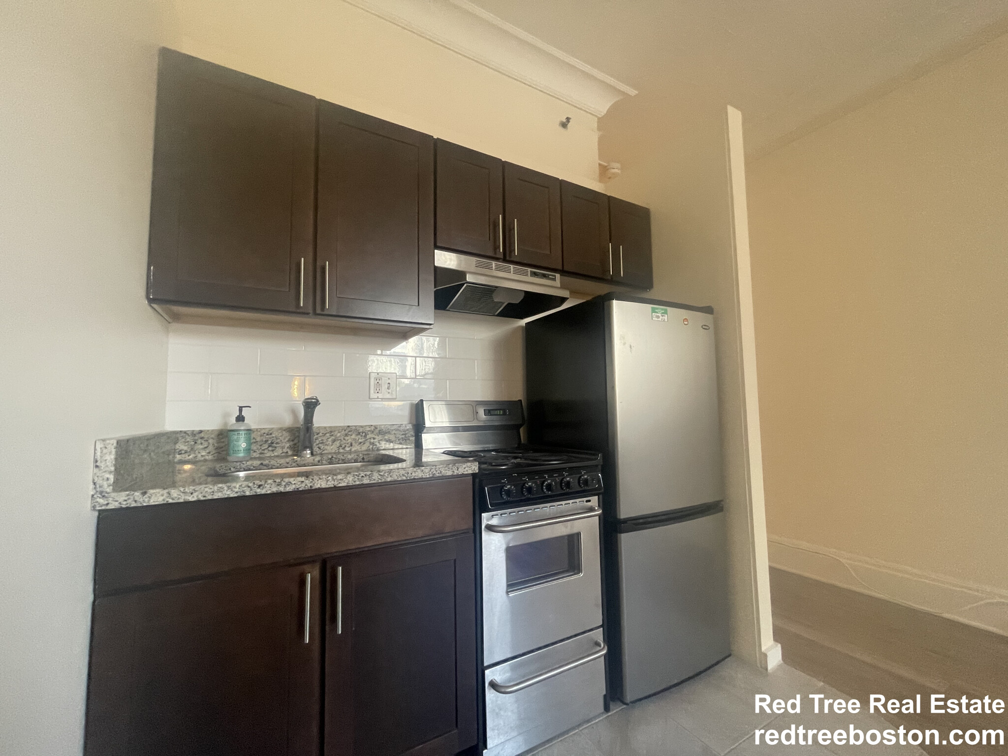 62 Boylston St, Midtown