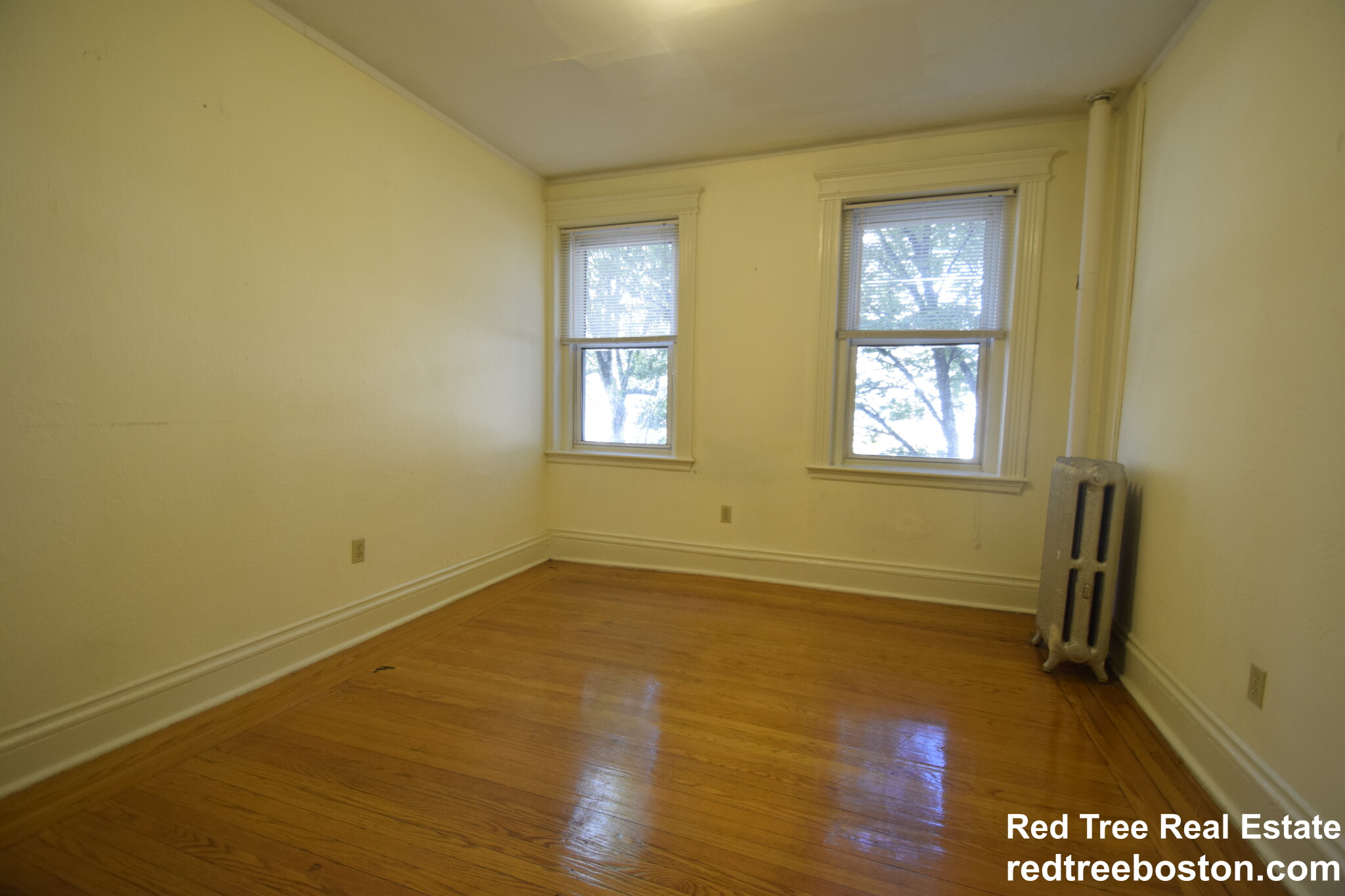 24 Queensberry St, Fenway