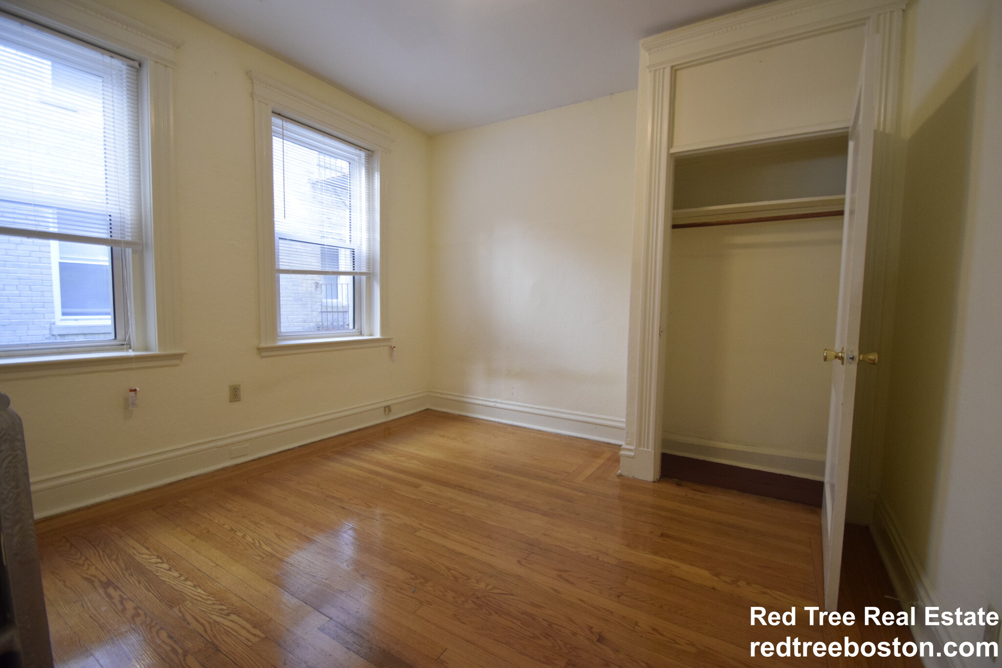 24 Queensberry St, Fenway