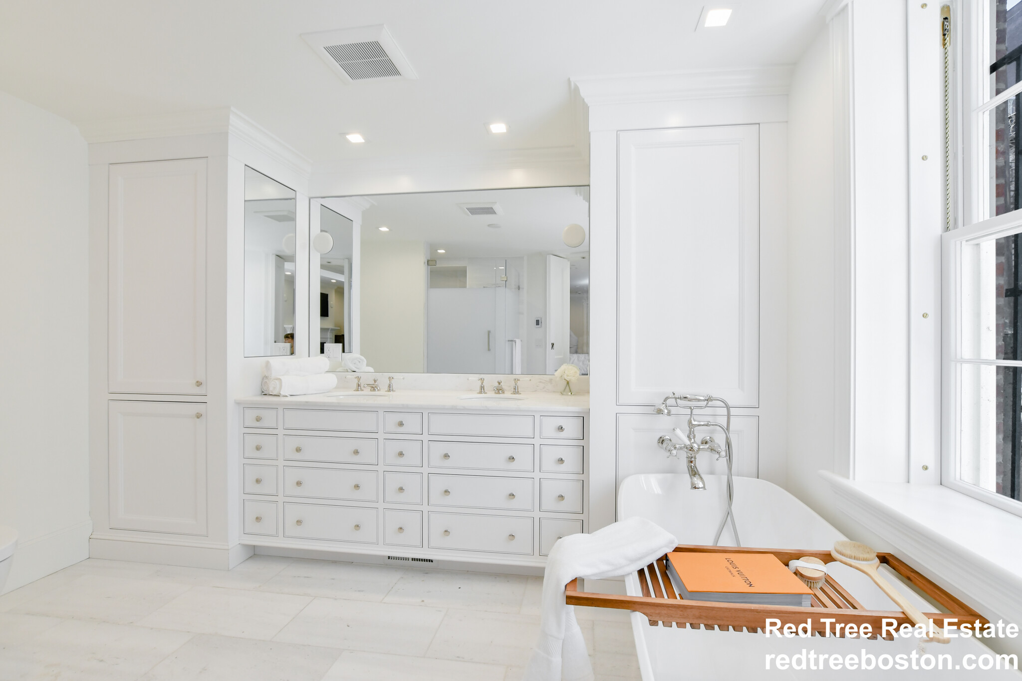 20 Chestnut St, Beacon Hill