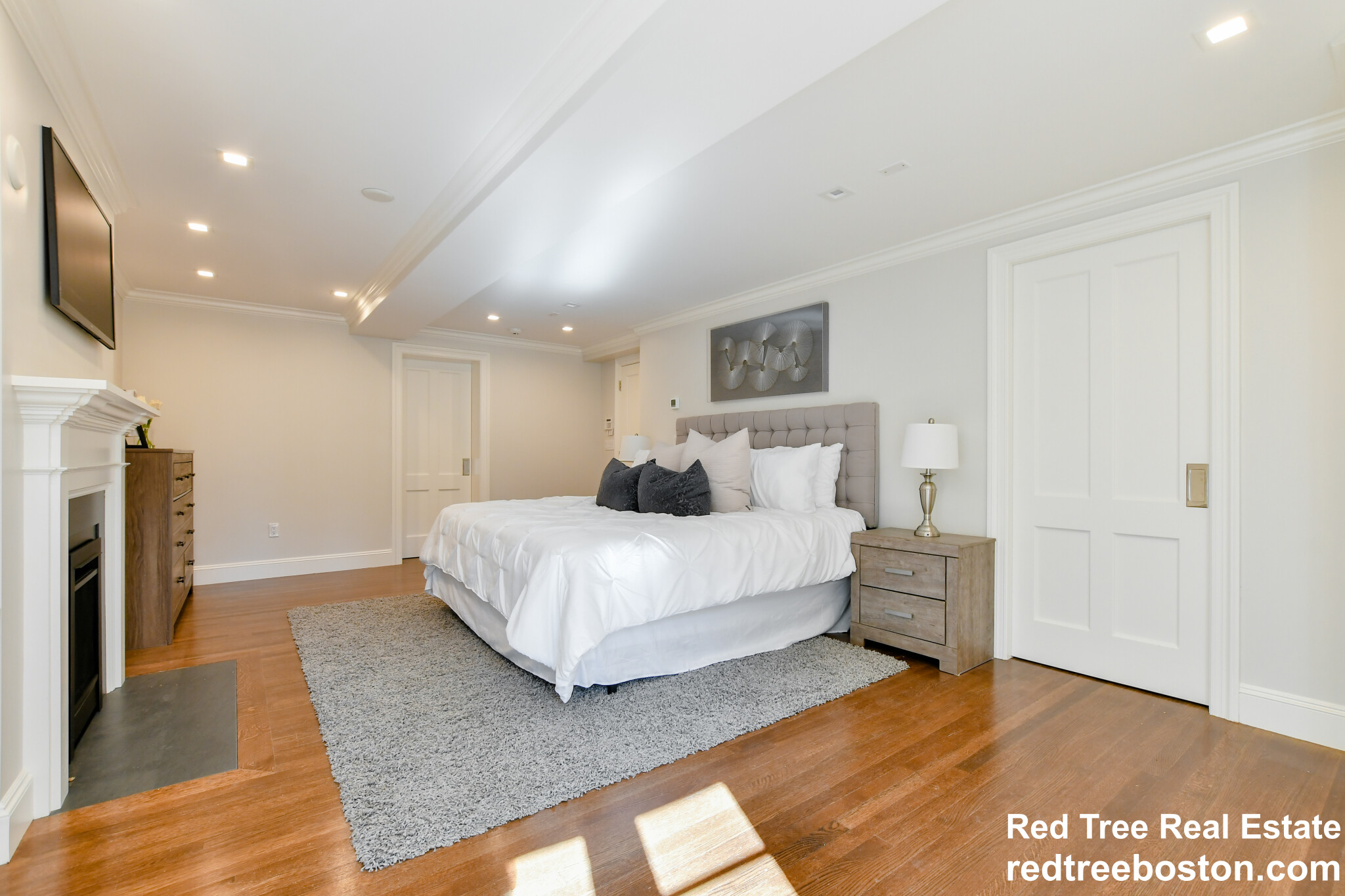 20 Chestnut St, Beacon Hill