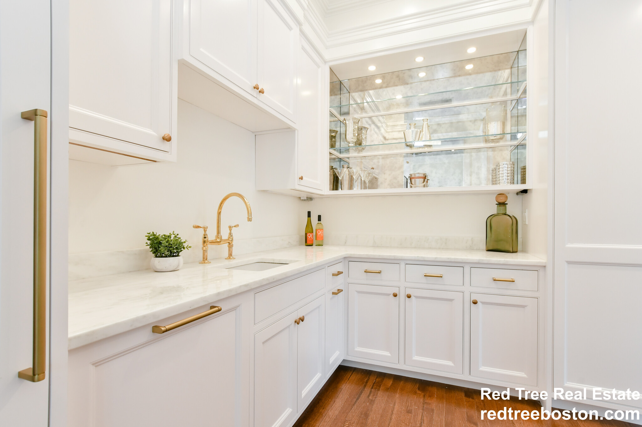 20 Chestnut St, Beacon Hill