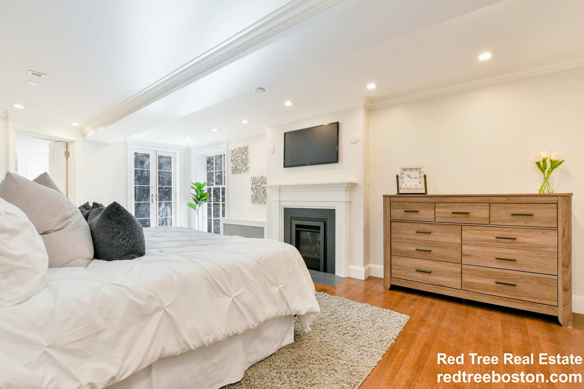 20 Chestnut St, Beacon Hill