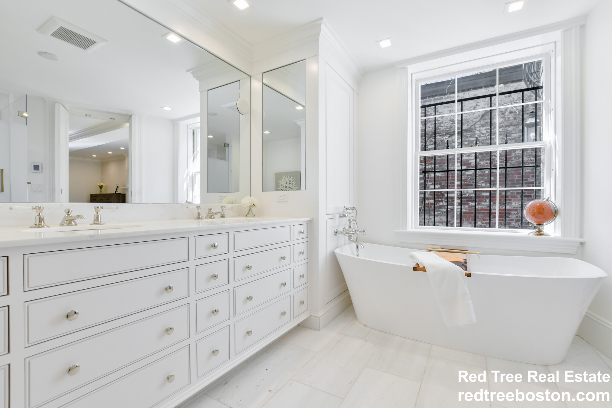 20 Chestnut St, Beacon Hill