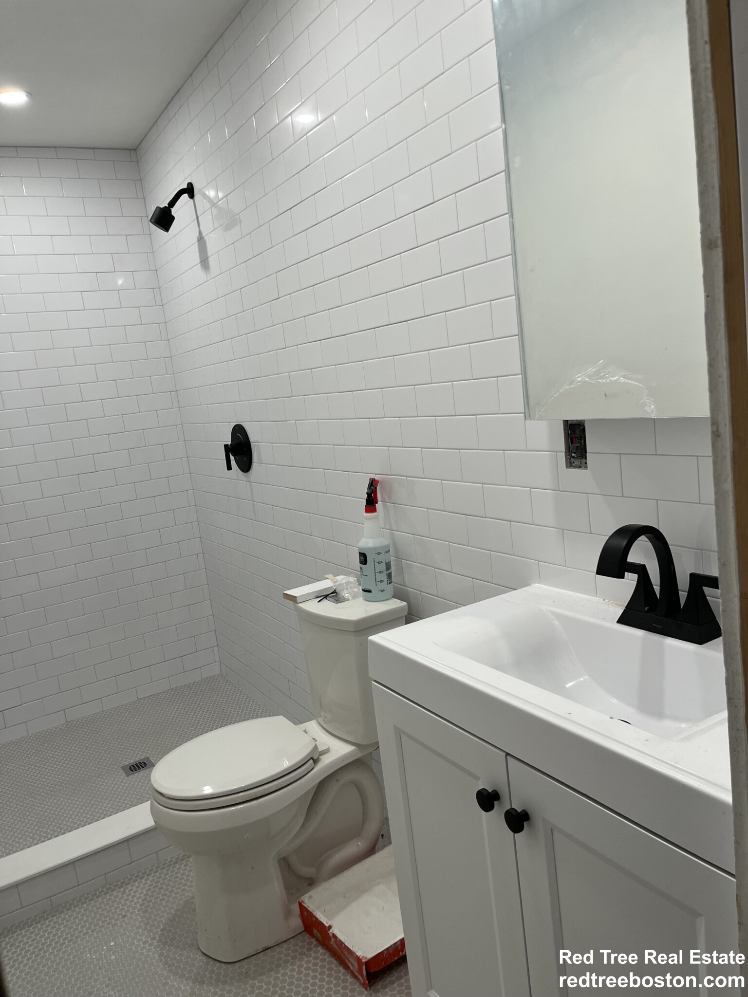 41 Elmore St, Roxbury