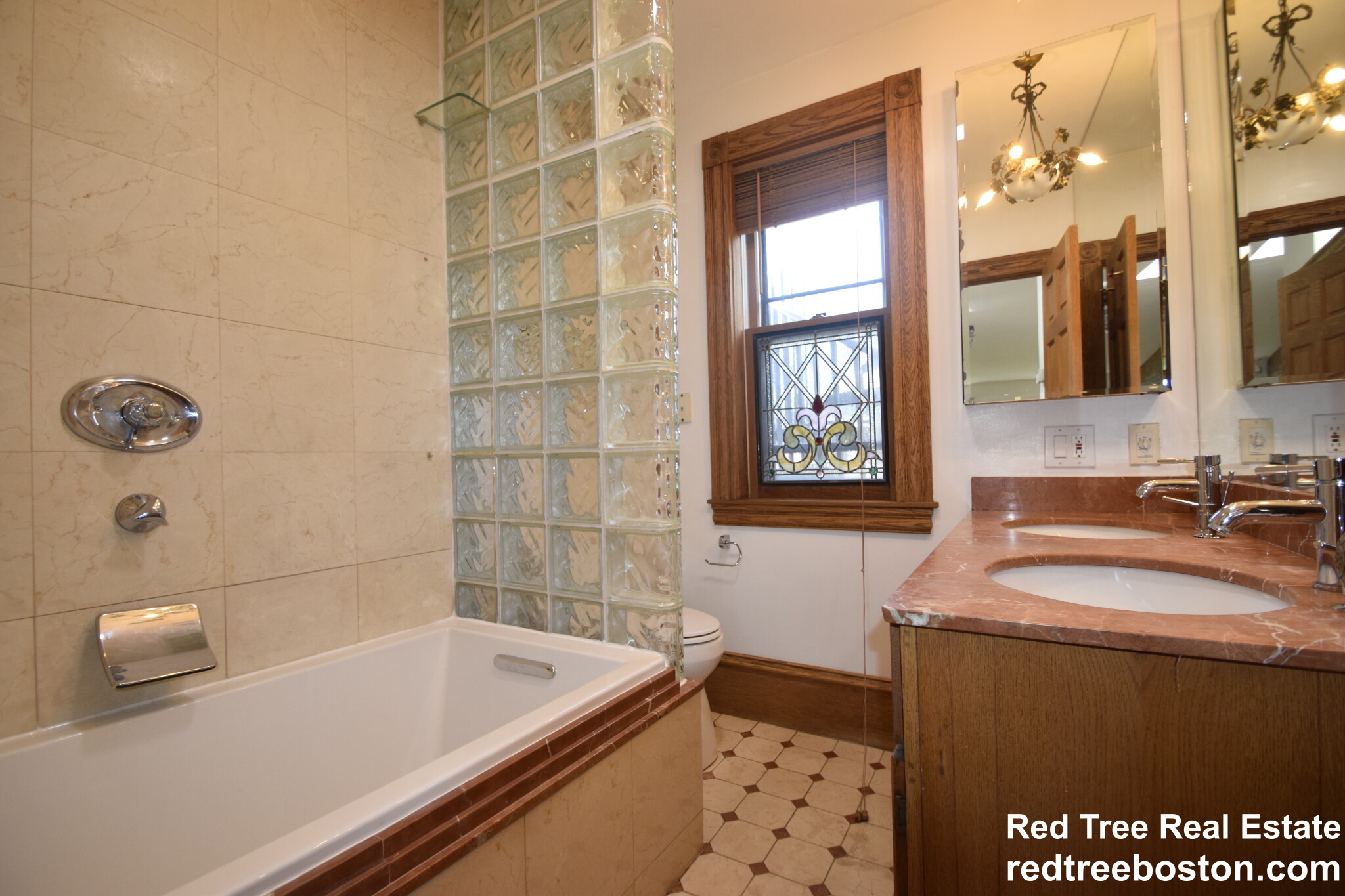 17 Holyoke St, South End