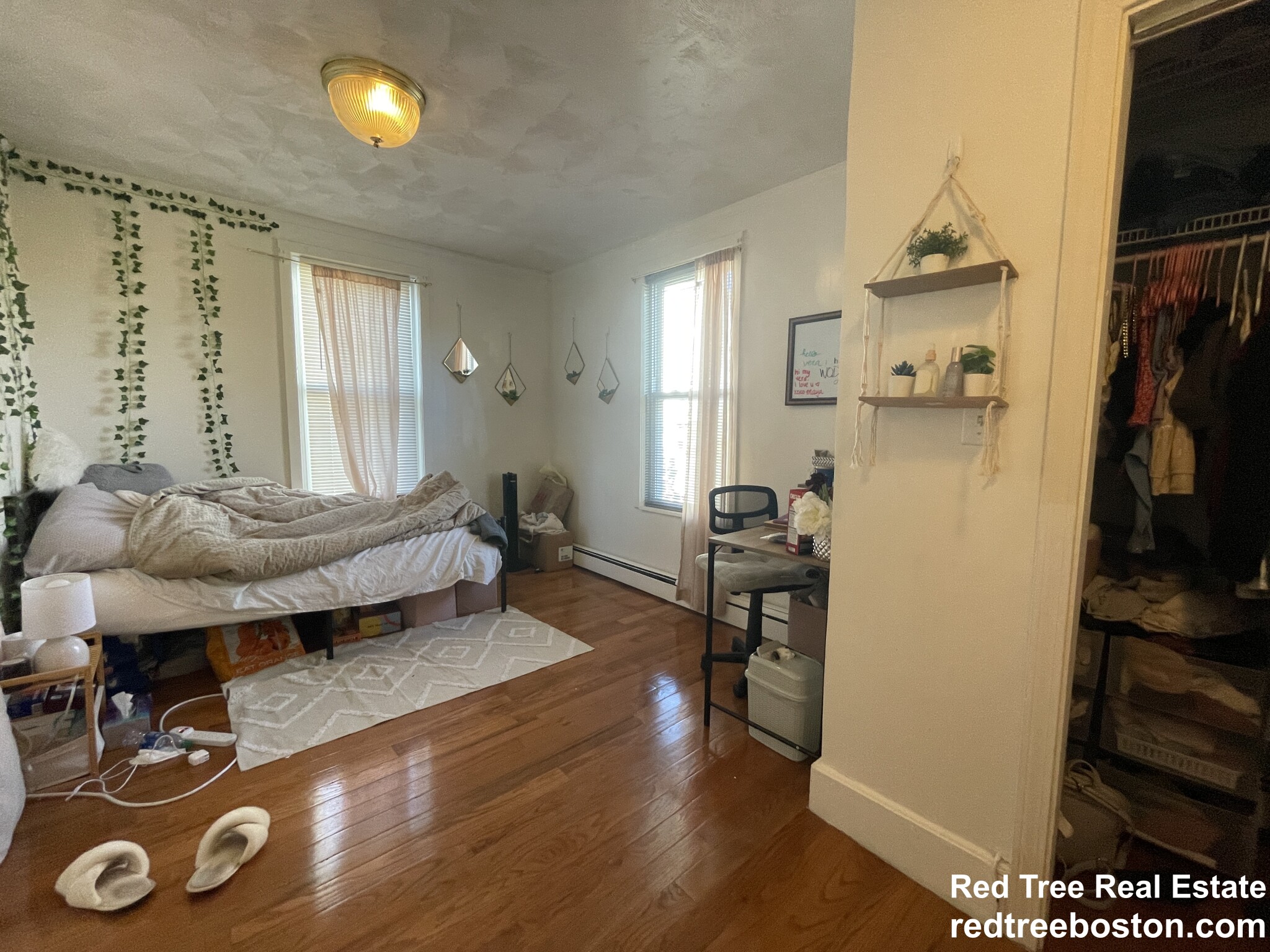 205 Hillside St, Mission Hill