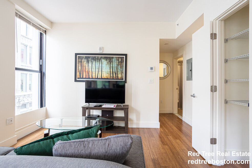 8 Winter St, Midtown