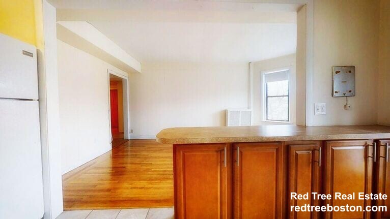 1135 Commonwealth Ave, Allston