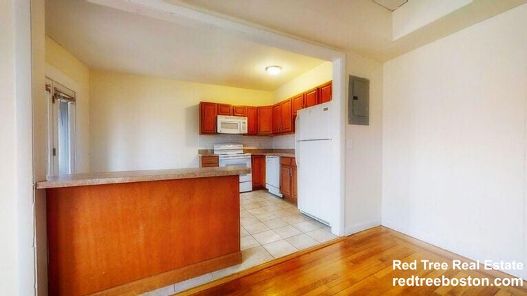 1135 Commonwealth Ave, Allston